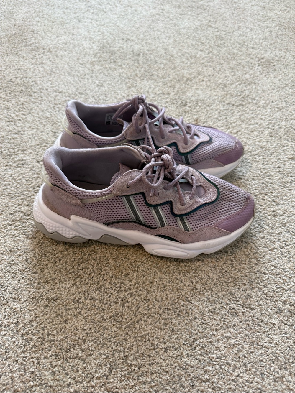 Adidas Ozweego Women's Purple Lilac Soft Vision Trainers Athletic Shoes Size 7.5